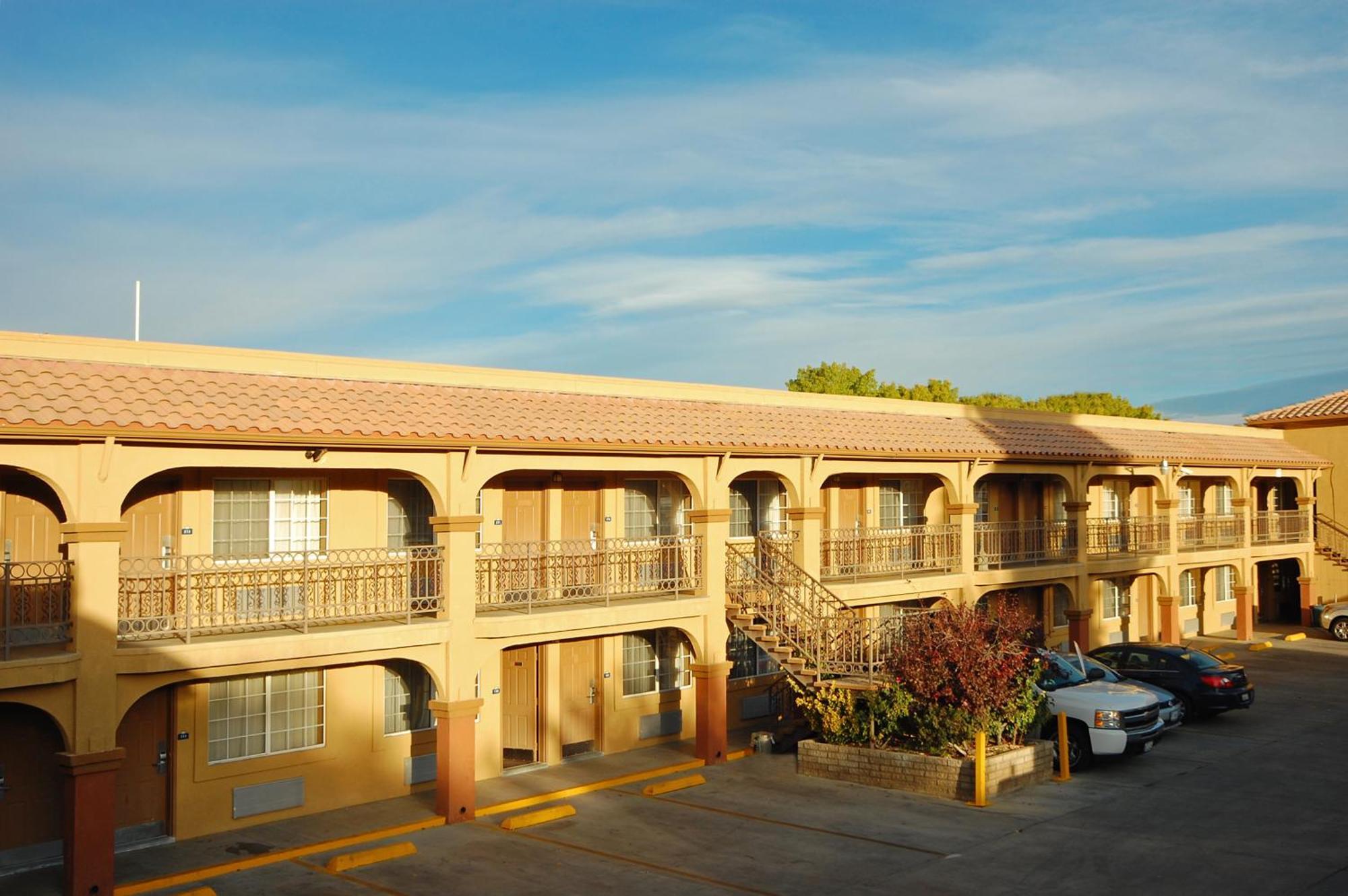 Days Inn By Wyndham Bishop Exterior photo