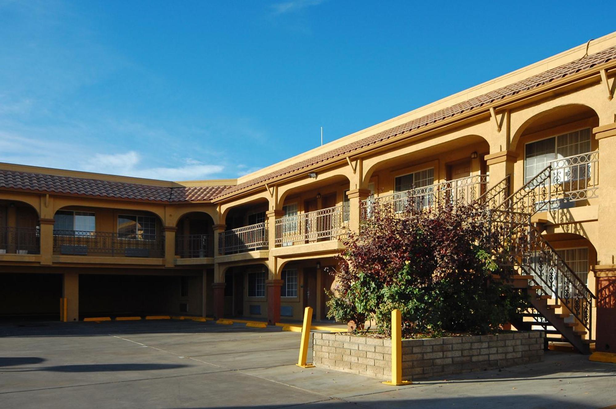 Days Inn By Wyndham Bishop Exterior photo