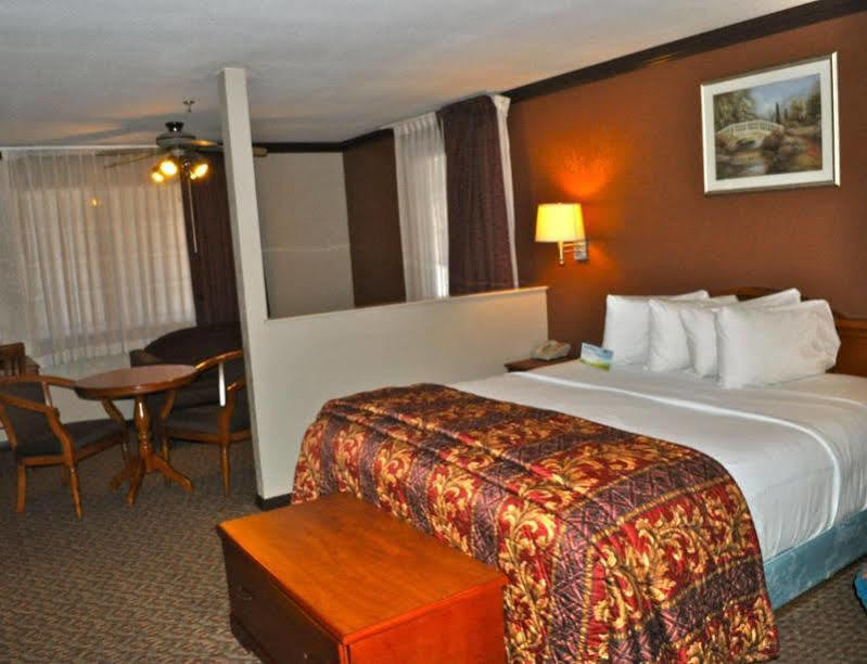 Days Inn By Wyndham Bishop Exterior photo